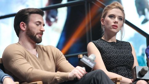 Scarlett Johansson se lleva un 'susto de muerte' de Chris Evans