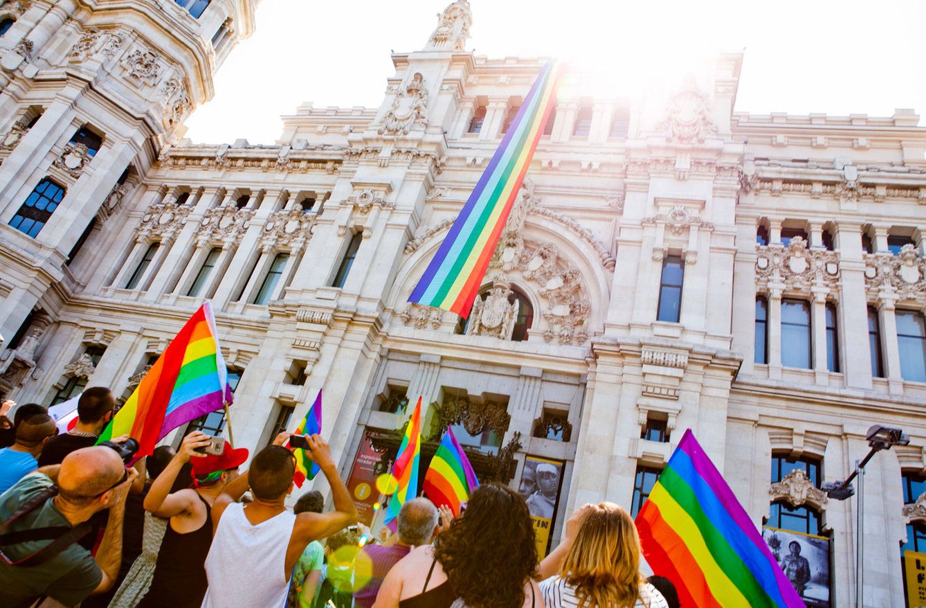 Orgullo Gay LGTB: Guía LGTB para exprimir al máximo el Orgullo Gay de Sevilla, Madrid y ...