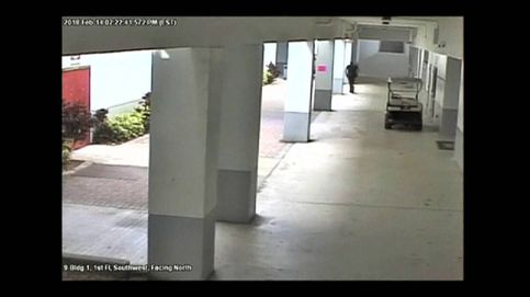 Un vídeo muestra la incorrecta actuación del policía en el instituto de Parkland