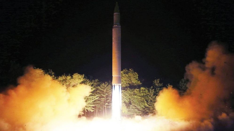 Foto:  Lanzamiento del nuevo misil intercontinental de Corea del Norte (Foto: Agencia de noticias de Corea del Norte)