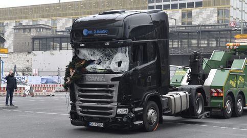 Primeras imágenes del instante en que el camión entra en el mercadillo navideño de Berlín