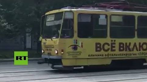 Un tranvía circula sin conductor y causa un accidente en Rusia