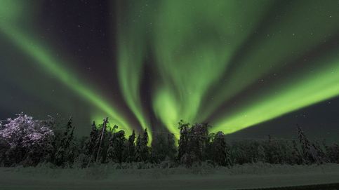 Aurora boreal en Alaska y 'El pesebre del migrante' por Harry Greb: el día en fotos