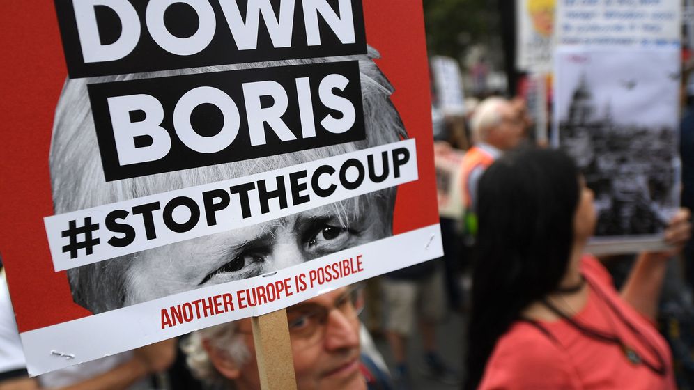 Foto: Protestas contra Boris Johnson en Londres. (Reuters)