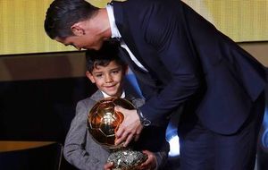 El hijo de Cristiano Ronaldo, fan de Messi