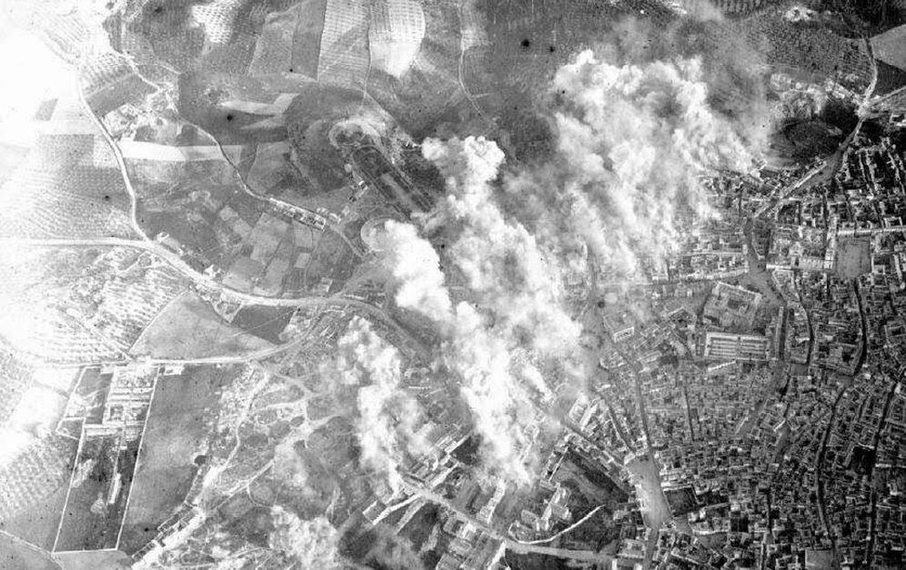 Foto: Foto de JaÃ©n el 1 de abril de 1937 desde uno de los aviones que los nacionales utilizaron para bombardear la ciudad