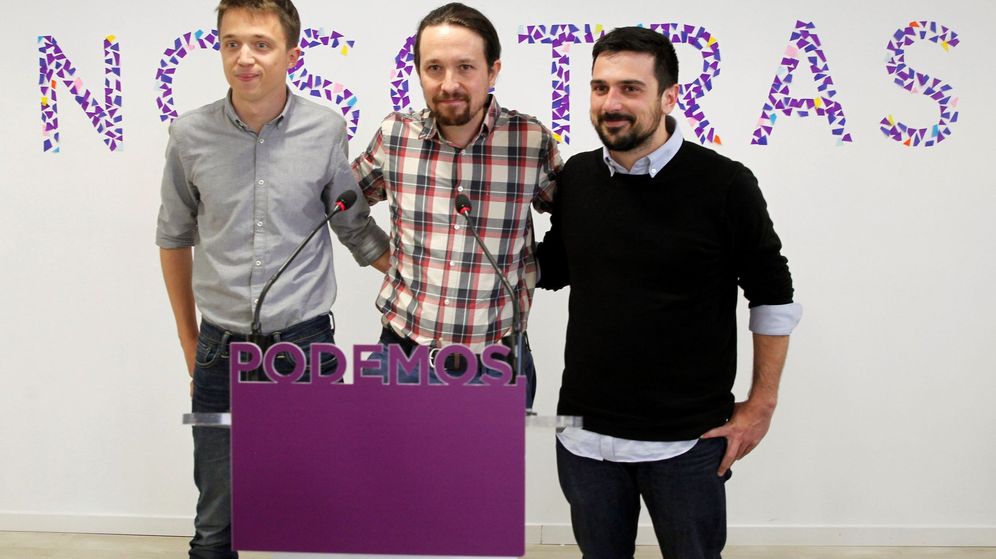 Foto: El lÃ­der de Podemos, Pablo Iglesias, en rueda de prensa junto a ÃÃ±igo ErrejÃ³n y RamÃ³n Espinar. (EFE) 