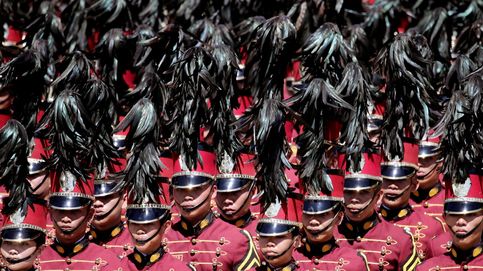 Los nuevos policías filipinos y la Semana de la Moda de Seúl: el día en fotos