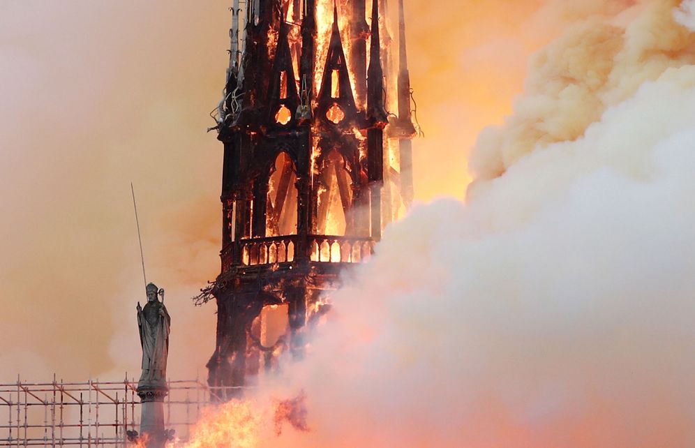 Foto: Incendio en la catedral de Notre-Dame de París. (Reuters)