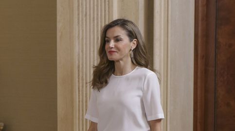 La increíble colección de camisas blancas de la Reina Letizia: tiene más de 40