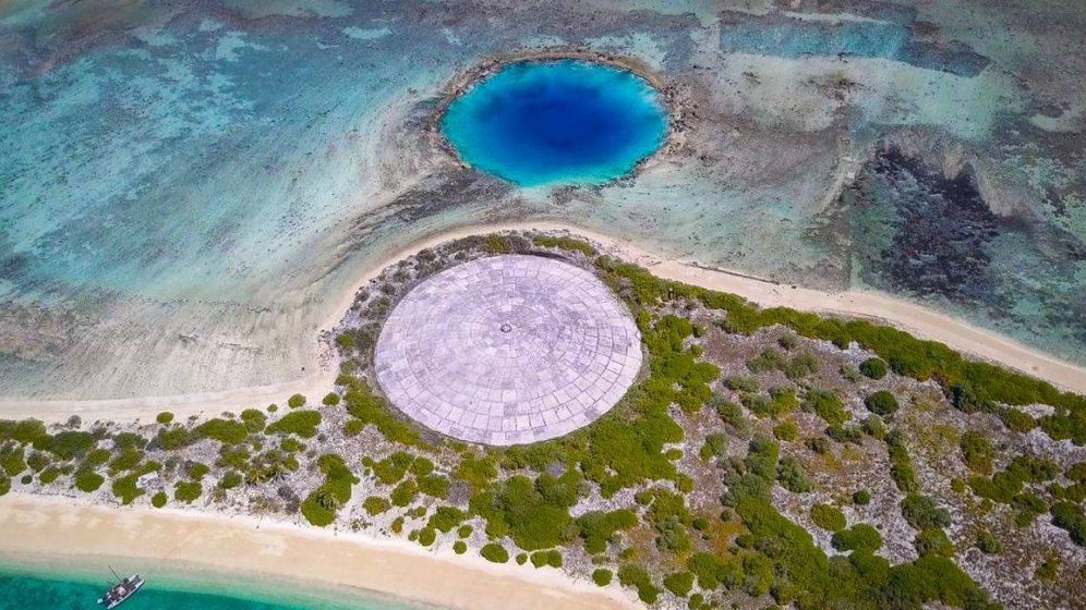 Foto: 'La Tumba', la estructura de las Islas Marshall que está rompiendo. (CC)