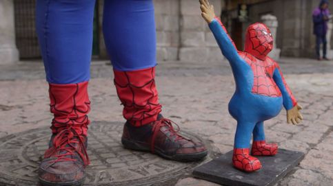 El Spiderman de la Plaza Mayor: un superhéroe de carne y hueso