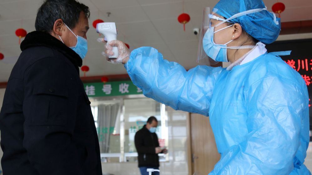 Resultado de imagen de China utiliza drones para medir la temperatura de personas en cuarentena por coronavirus"