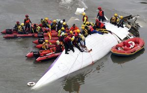 Las imágenes del accidente de avión en Taiwán