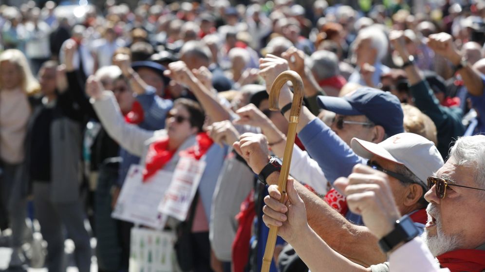 Foto: ManifestaciÃ³n de pensionistas en Bilbao. (EFE)