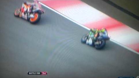 Rossi echa a Márquez de la pista
