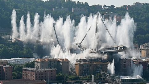 La espectacular demolición del puente Morandi en Génova.