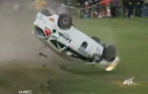 Espectacular accidente en el Rally de Finlandia