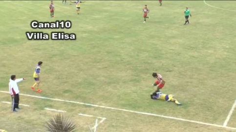 Muere un jugador argentino de fútbol tras recibir un rodillazo en la cabeza durante un partido