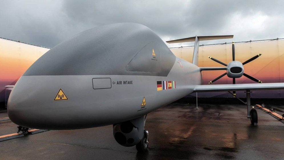 Avión teledirigido para espionaje y combate. Así es el nuevo dron militar europeo... y España opta a fabricar su 'cuerpo'. Asi-es-el-dron-militar-europeo-espana-optara-a-fabricar-su-cuerpo