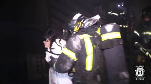 Increíble rescate en un incendio en Madrid