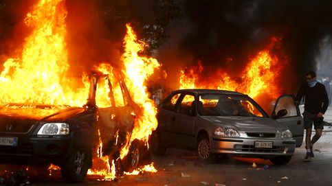 Caos y coches en llamas en Milán por las protestas contra la Expo 2015