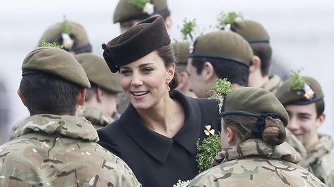 Una embarazadísima Kate Middleton celebra el día de St. Patrick