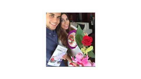 Instagram - Melissa y Bartra, Piqué o Cristina Pedroche, los famosos reciben rosas y libros por Sant Jordi