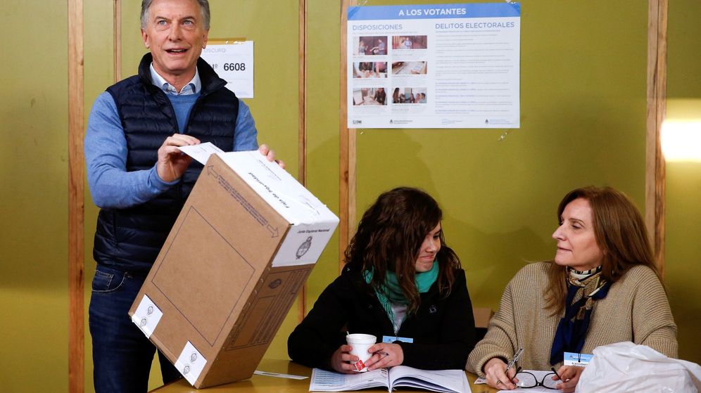 Foto: El presidente de Argentina, Mauricio Macri, vota en uno de los centros de votaciÃ³n asignados para las elecciones primarias en la ciudad de Buenos Aires. (EFE)