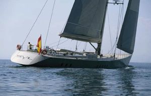 Así es el SYL, el lujoso velero que perteneció a Luis García Cereceda