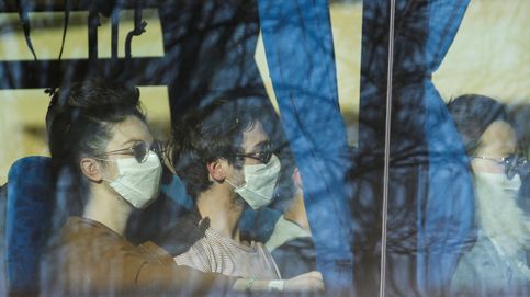 Corea del Sur ‘fumiga’ a los evacuados de Wuhan