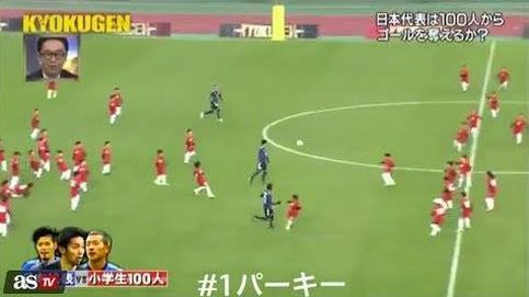 Tres jugadores de la selección de Japón se enfrentan a cien niños... y ganan el partido