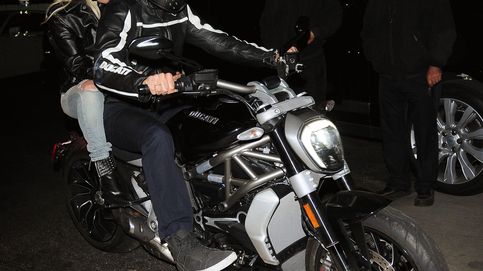 Bradley Cooper y Lady Gaga, paseo en moto y cena rockera