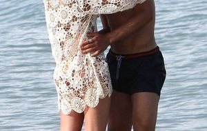 Falcao y su novia se comen a besos en la playa