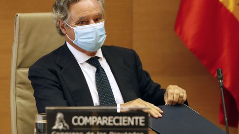 López del Hierro se entera de su imputación ante los micros del Congreso