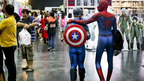 Spiderman y el Capitán América en Bangkok y escolares yoguis en China: el día en fotos