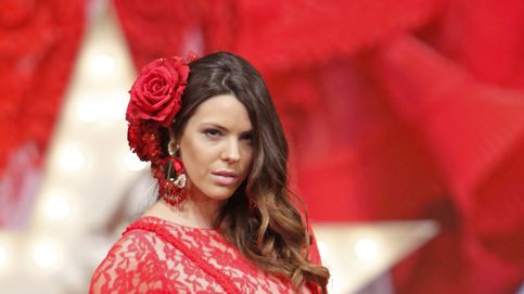 Laura Matamoros se pone flamenca sobre la pasarela en Sevilla