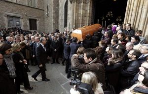 Multitudinario funeral por José Manuel Lara