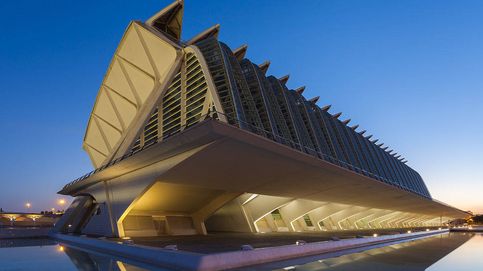 Gótico, gigantes y Calatrava: qué ver en Valencia más allá de las Fallas