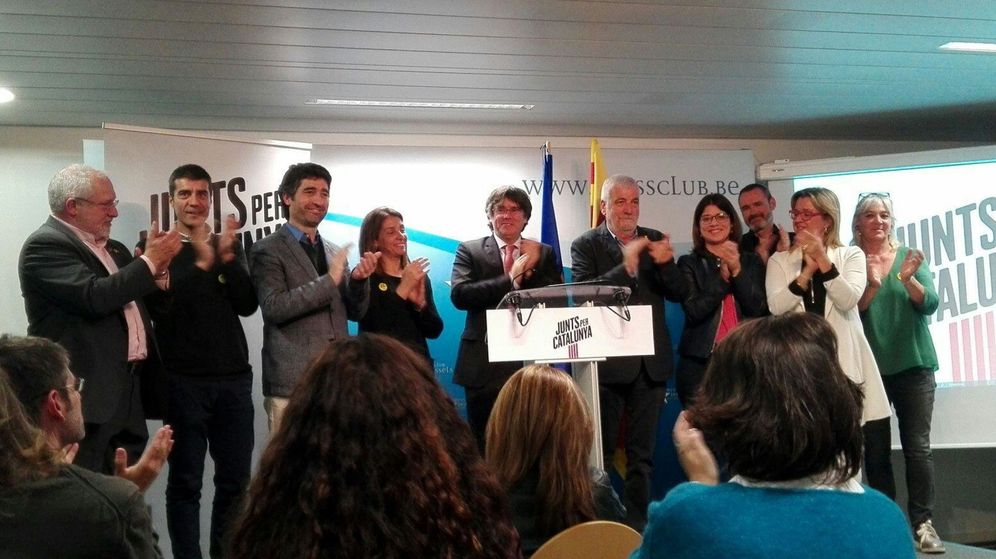 Foto: Puigdemont valora el resultado electoral en el centro de prensa del barrio europeo de Bruselas. (EFE)