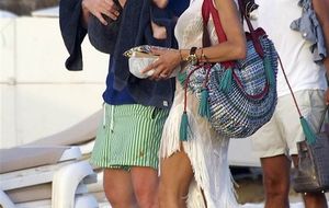 Boris Becker coincide con su mujer y su ex en Formentera