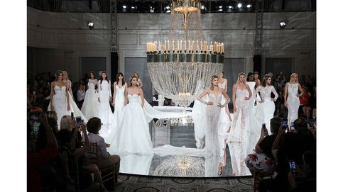 Pronovias presenta su nueva colección Atelier 2018 en la Bridal Week de Nueva York