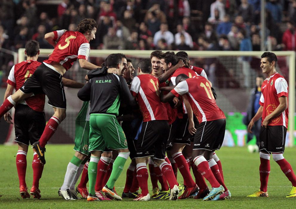 El Racing de Santander reina en la Copa al dejar en la cuneta a un  lamentable Sevilla