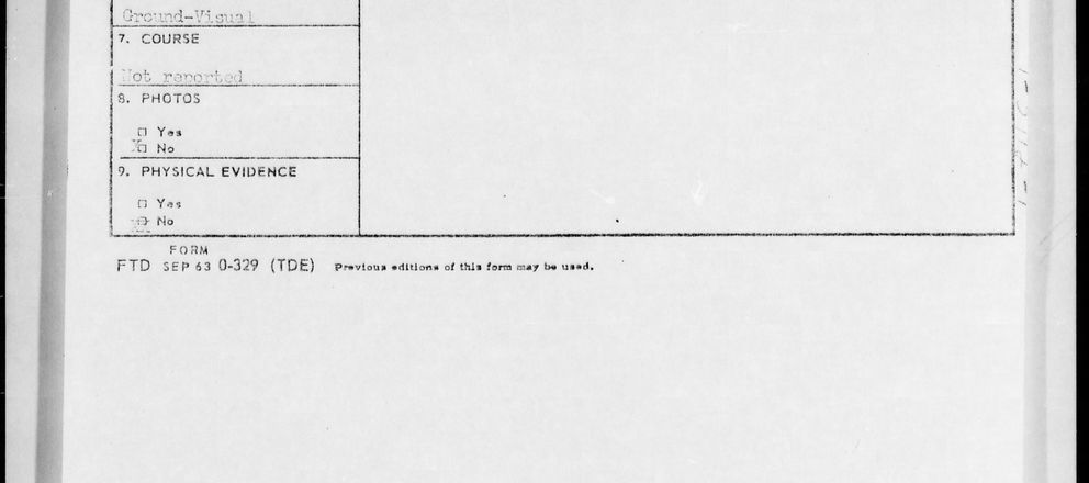 Foto: El informe que recoge el avistamiento de Seattle en junio de 1947, en el que se habló por primera vez de platillos volantes. (Blue Book Archive)