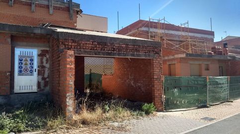 Casas desde 12.000€: precios de saldo para resucitar la primera ciudad 'eco' de España