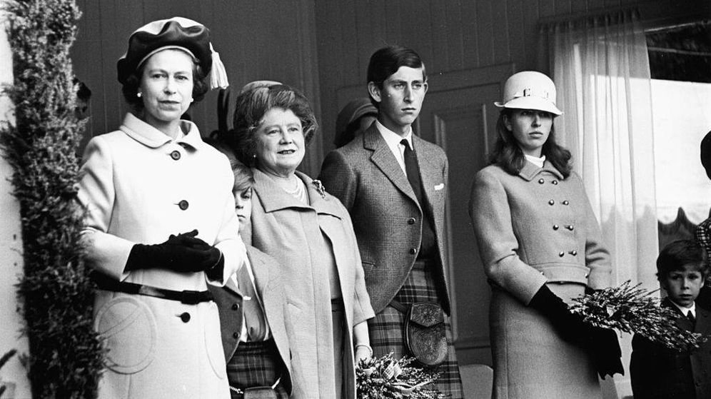 Foto:  La reina Isabel, la reina madre, el príncipe Carlos y la princesa Ana en 1968. (Getty)