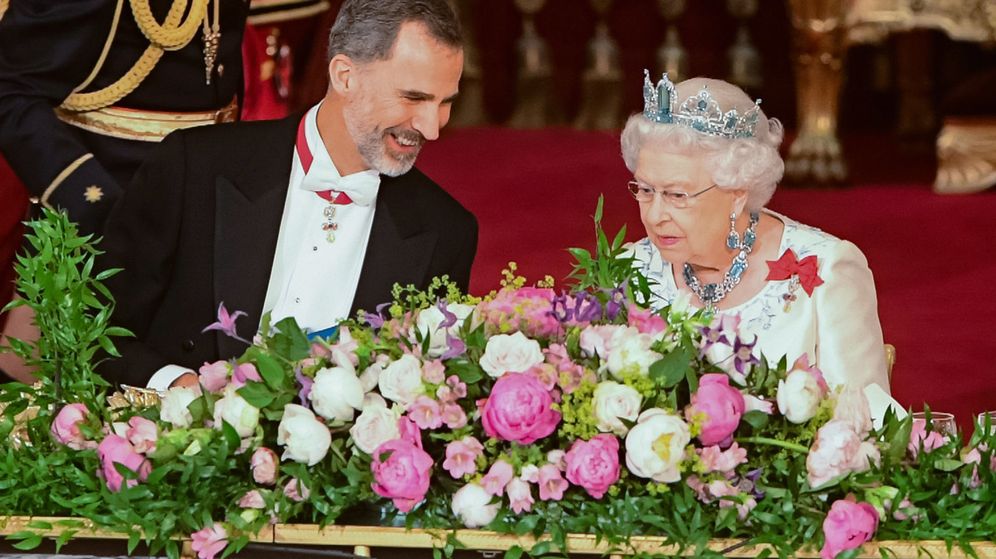 Foto: El rey Felipe y la reina Isabel, en 2017. (Reuters)