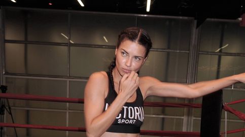 Adriana Lima se sube al ring de boxeo para dar sensuales 'mamporros'