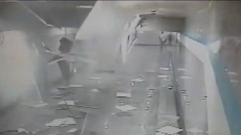 Susto en el metro de Shanghai: se cae el techo cuando tres personas andaban por el pasillo