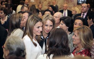 la princesa de asturias entrega los premios anuales de la fedepe